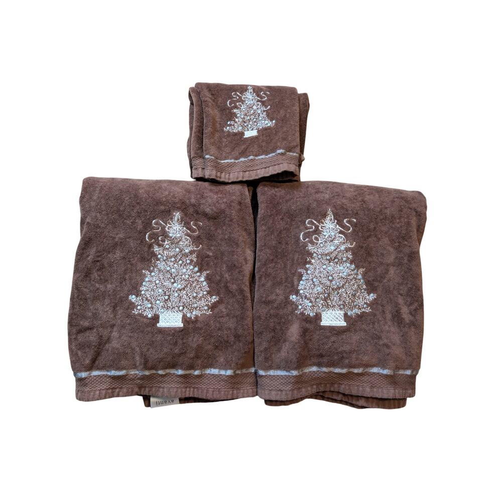 Avanti Brown Cotton Embroidered Christmas Tree Holiday Towel Set 3 Piece